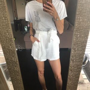Forever 21 white shorts 💕